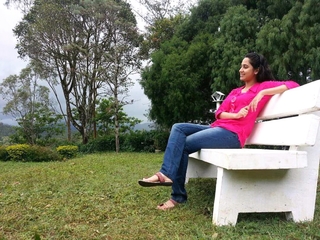 Mia George feet photo thumbnail