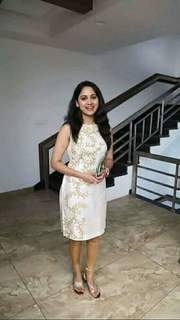 Mia George feet photo thumbnail