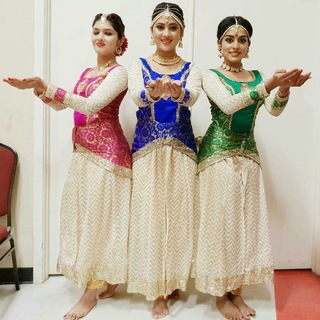 Mia George feet photo thumbnail