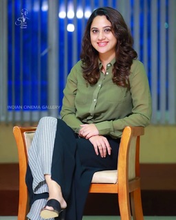 Mia George feet photo thumbnail