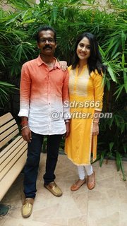 Mia George feet photo thumbnail