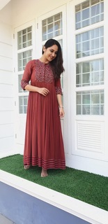 Mia George feet photo thumbnail