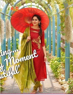 Mia George feet photo thumbnail