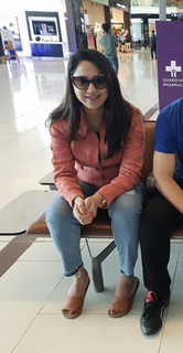 Mia George feet photo thumbnail