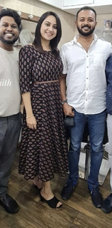 Mia George feet photo thumbnail