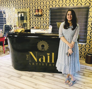 Mia George feet photo thumbnail