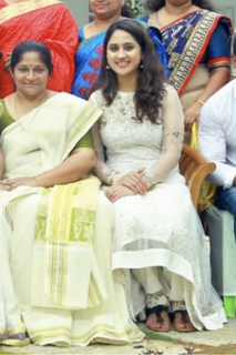 Mia George feet photo thumbnail