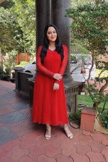 Mia George feet photo thumbnail