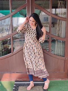 Mia George feet photo thumbnail