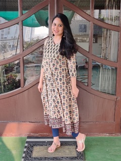 Mia George feet photo thumbnail