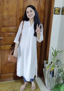 Mia George feet photo thumbnail