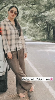 Mia George feet photo thumbnail