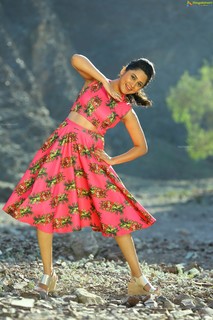 Mia George feet photo thumbnail