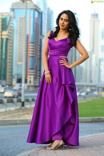 Mia George feet photo thumbnail