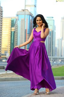 Mia George feet photo thumbnail