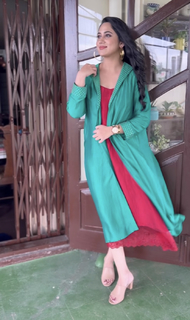 Mia George feet photo thumbnail