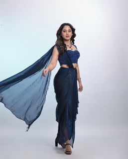 Mia George feet photo thumbnail