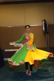 Mia George feet photo thumbnail