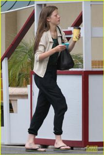 Mia Goth feet photo thumbnail