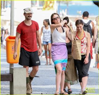 Mia Goth feet photo thumbnail