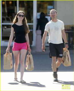 Mia Goth feet photo thumbnail