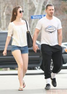 Mia Goth feet photo thumbnail