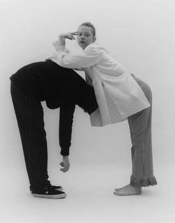 Mia Goth feet photo thumbnail