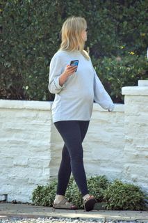 Mia Goth feet photo thumbnail