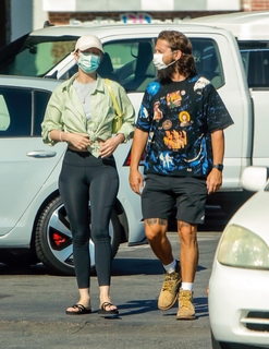 Mia Goth feet photo thumbnail