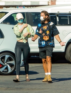 Mia Goth feet photo thumbnail