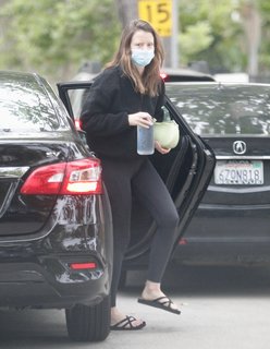 Mia Goth feet photo thumbnail
