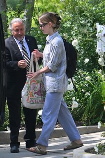 Mia Goth feet photo thumbnail