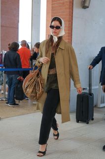 Mia Goth feet photo thumbnail