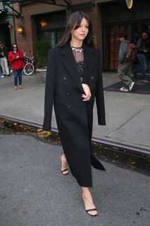 Mia Goth feet photo thumbnail