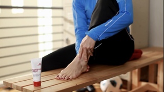 Mia Hamm feet photo 1