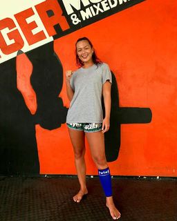 Mia Kang feet photo 8