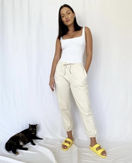Mia Kang feet photo 5