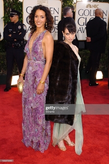 Mia Kirshner feet photo thumbnail