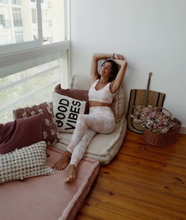 Mia Rose feet photo 18