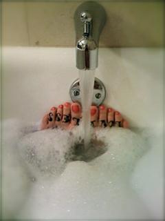 Mia Tyler feet photo 7