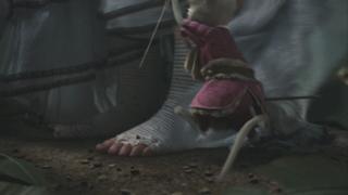 Mia Wasikowska feet photo thumbnail