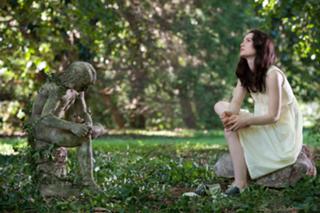 Mia Wasikowska feet photo thumbnail