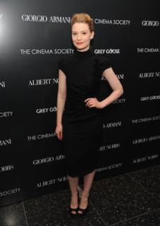 Mia Wasikowska feet photo thumbnail