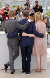 Mia Wasikowska feet photo thumbnail