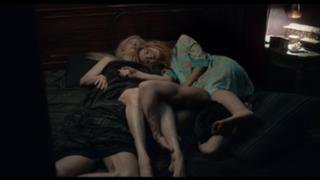Mia Wasikowska feet photo thumbnail