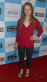 Mia Wasikowska feet photo thumbnail