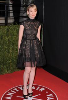 Mia Wasikowska feet photo thumbnail