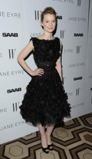 Mia Wasikowska feet photo thumbnail