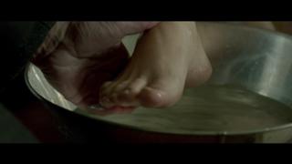 Mia Wasikowska feet photo thumbnail