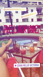Micaela Schäfer feet photo thumbnail